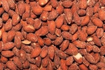 Gerookte amandelen smoked almonds